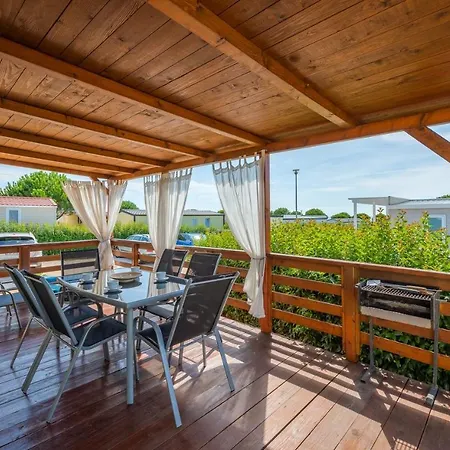 Panorama Mobile Homes In Camping Park Umag Exterior foto